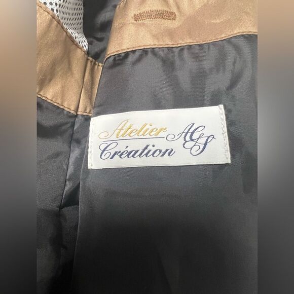 Atelier Goldner Schnitt Trench coat, Size 20 GB/16 US.Non-flexible material - Picture 9 of 16